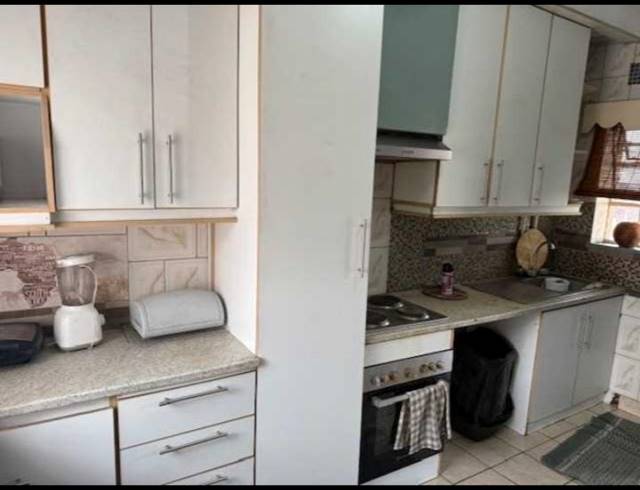 3 BEDROOM HOUSE FOR SALE IN SOUTH HILLS